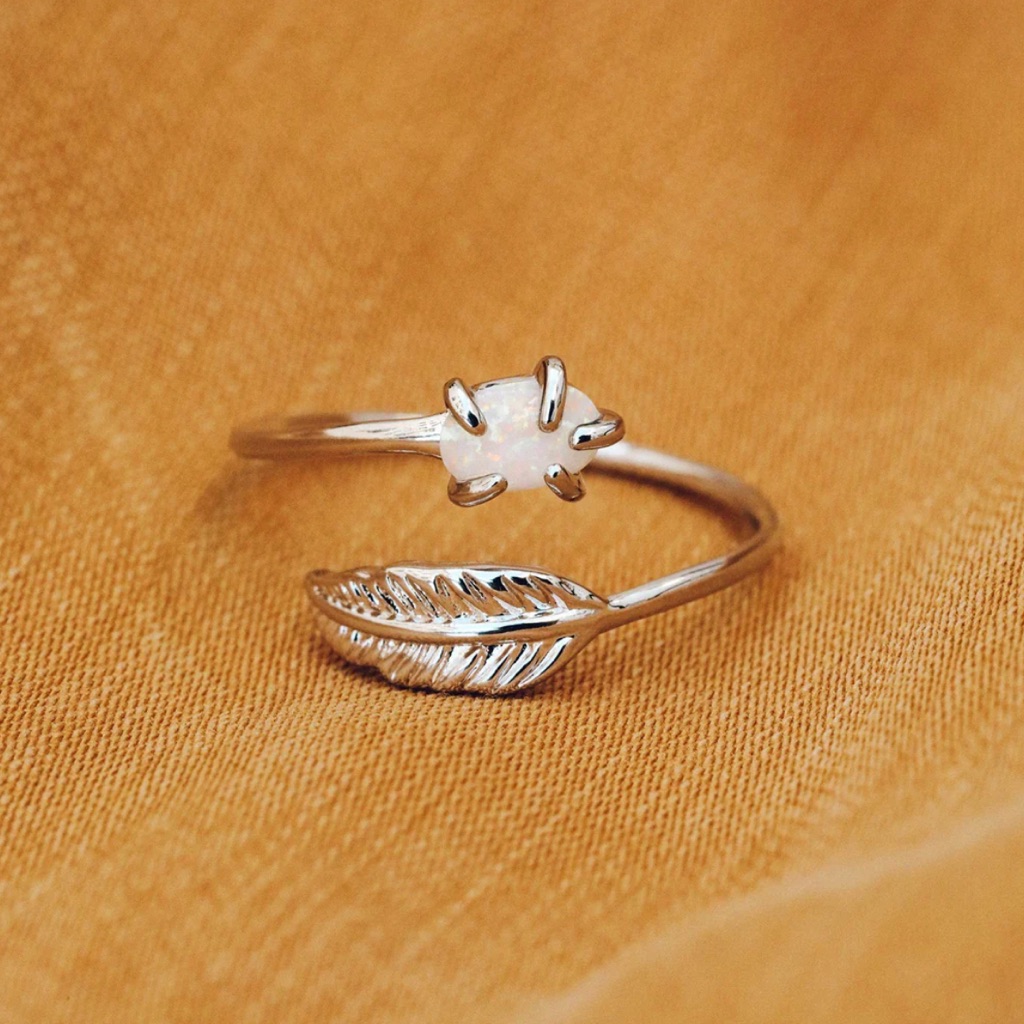 Pura Vida Disney Pocahontas Ring Size 5 25$